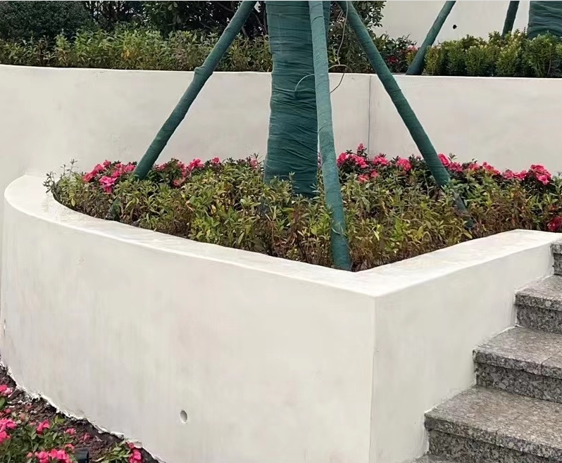 公园白色花池
